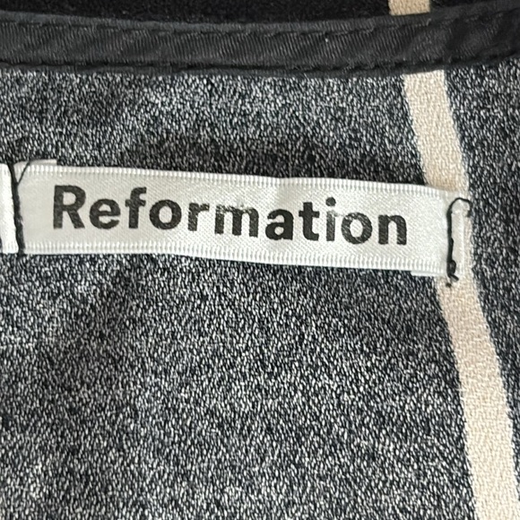 Reformation Annalise Sinatra Stripe Blouse in Black & Ivory - Size Medium - Picture 6 of 8